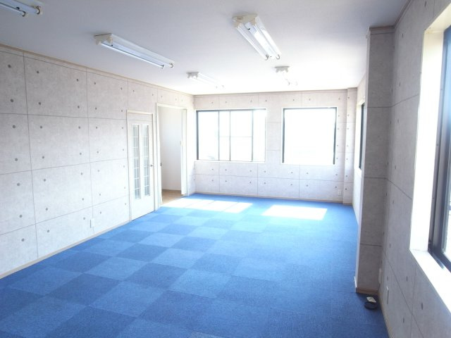 尼崎市稲葉元町２丁目の店舗事務所