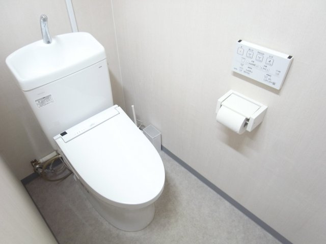 宝塚市武庫川町の店舗事務所