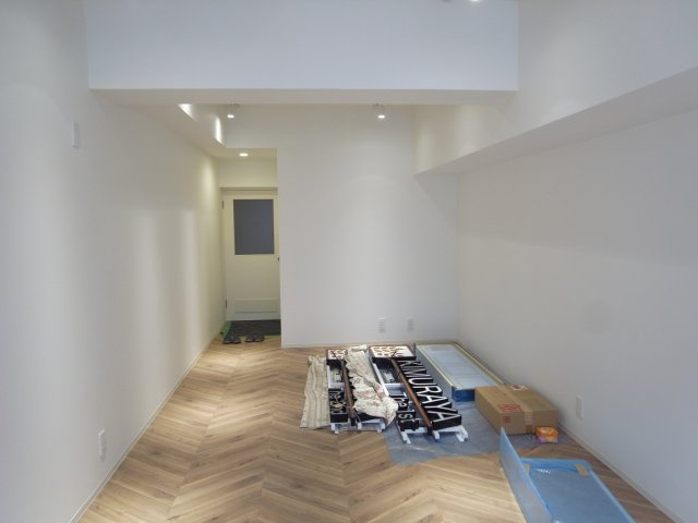 宝塚市武庫川町の店舗事務所