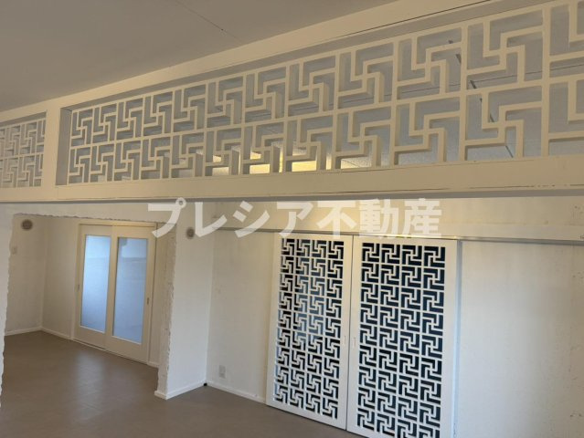 青山台住宅60号棟のロビー