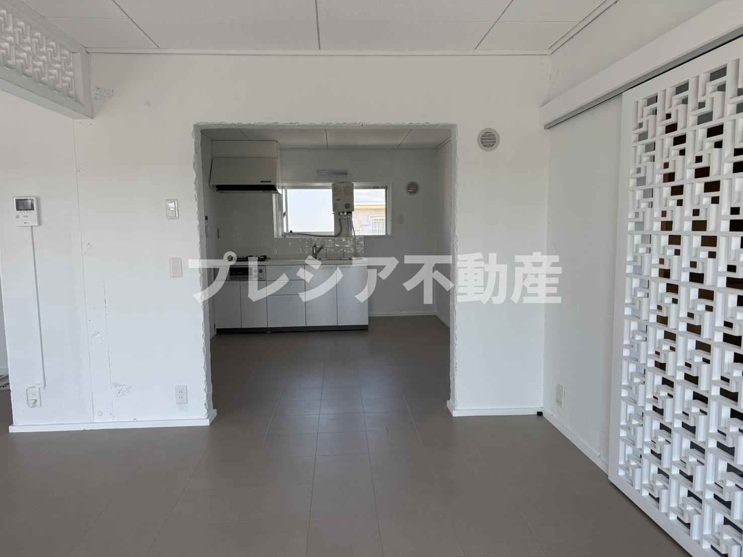 青山台住宅60号棟の居間・リビング