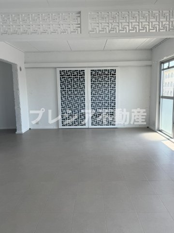 青山台住宅60号棟の洋室