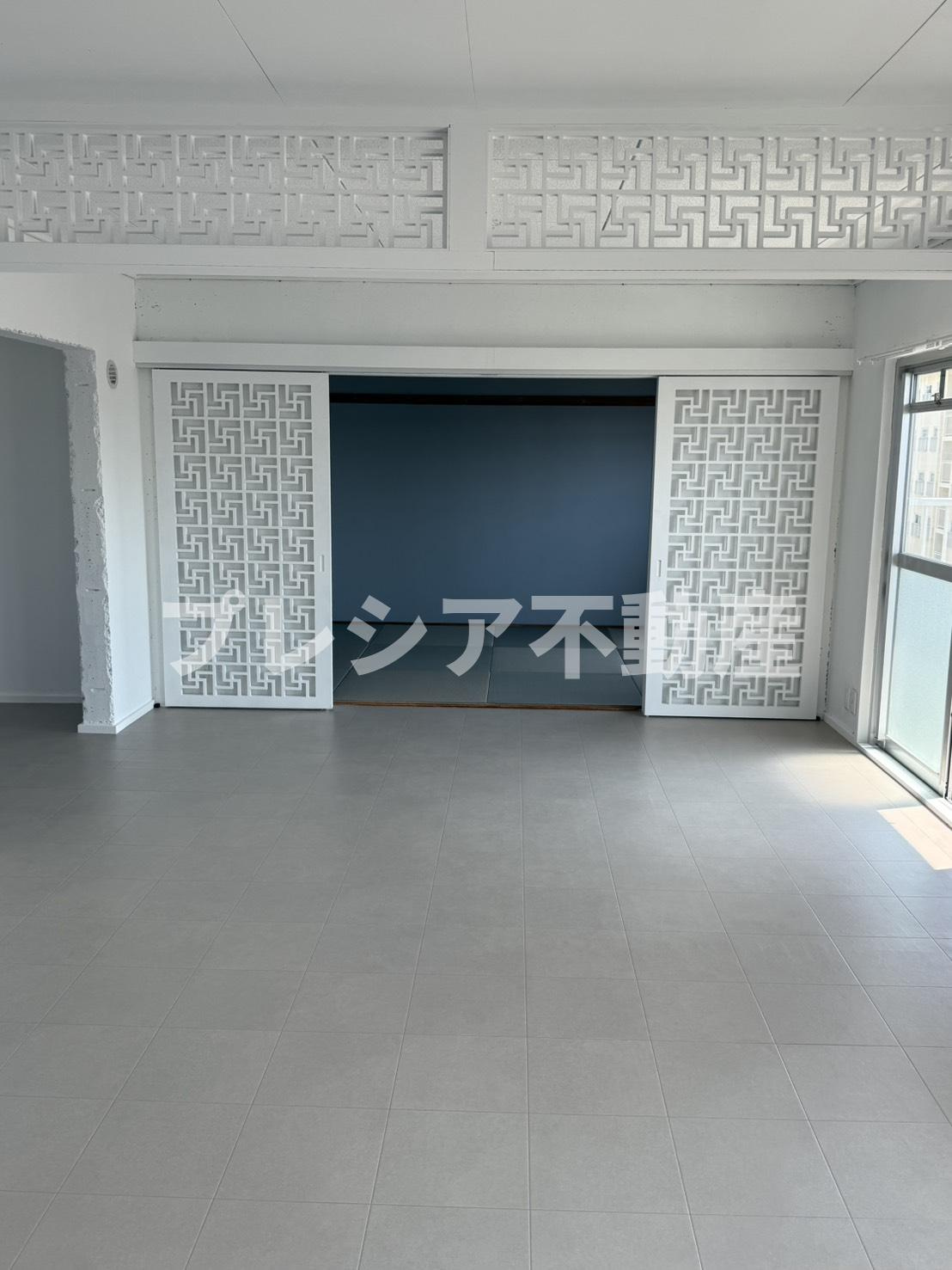 青山台住宅60号棟の居間・リビング