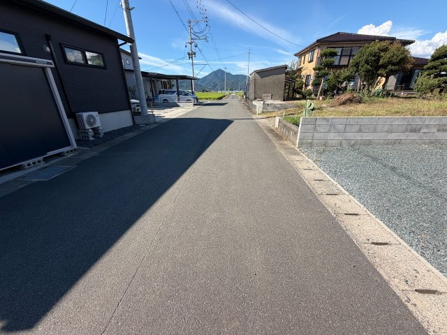 熊本市南区浜口町3LDK＋ガレージ付の前面道路含む現地写真|前面道路含む現地写真です