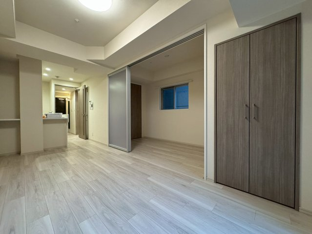 プレサンス　ロジェ　丸の内　PRIME　CASA　名古屋市賃貸　仲介手数料無料の居間・リビング