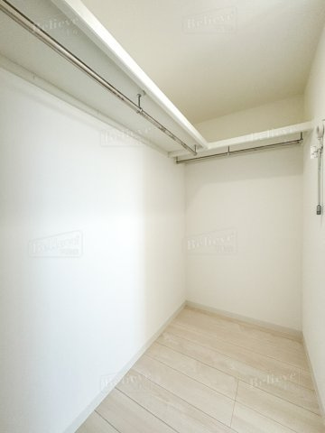エクストラパレスの収納|ウォークインクローゼットなので収納豊富です★