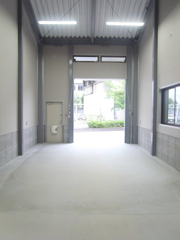 尼崎市神崎町の倉庫