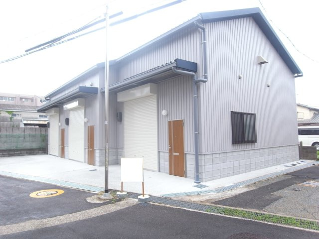 尼崎市神崎町の倉庫
