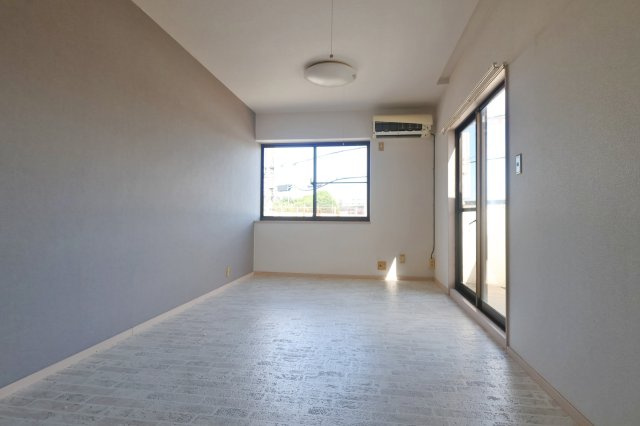 【居間・リビング】 | b’CASA鶴ヶ島若葉Ⅱre-born | 「b’CASA鶴ヶ島若葉Ⅱre-born」