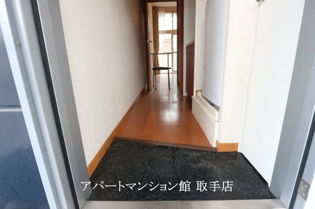 レオパレスシェソワⅡの玄関|画像10