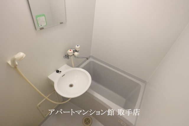 レオパレスシェソワⅡの浴室|画像5