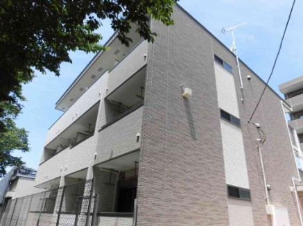 稲城市東長沼のアパート