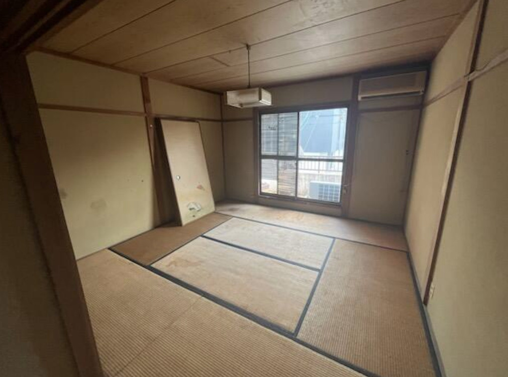 野洲市北野１丁目の店舗一部の和室