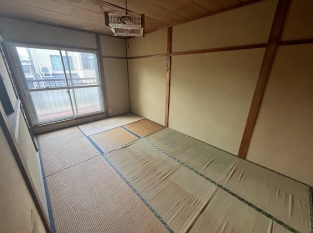 野洲市北野１丁目の店舗一部の和室