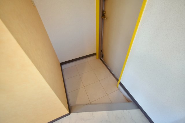 レザムルーズ西宮の玄関