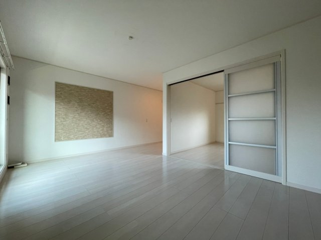 【居間・リビング】 | ヴァンヴェール楠根 | 同マンション別部屋　参考写真