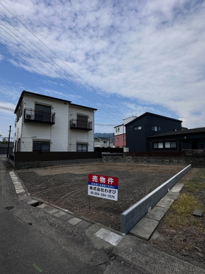 【外観】 | 静岡市清水区興津中町 新築建売 | 現在建築中の外観画像です。ご内覧は同じメーカーの完成物件へご案内いたしますので、いつでもご相談ください！