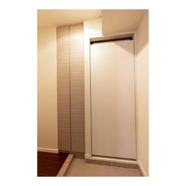 アクアアンビシャス八丁堀の玄関