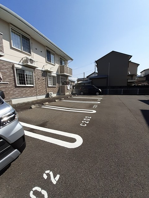 マンダリーナＴ・２　Ｃの駐車場|駐車場