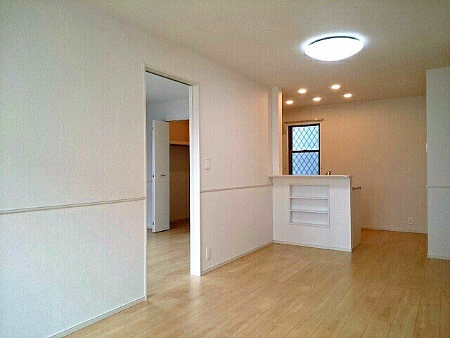ＡＶＥＮＩＲ蒼の居間・リビング