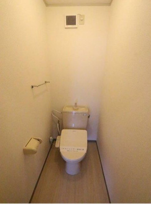 【トイレ】 | ディアコートB | ゆったりとした空間のトイレです