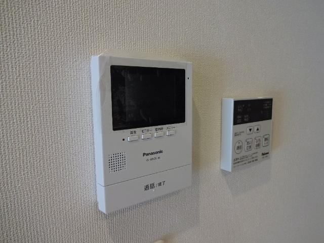 ユニヴァリィ　ソーエのセキュリティ|カメラ付インターホン
