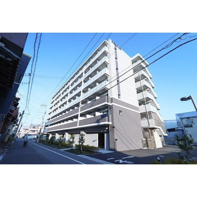 エスリード大阪クレストコートの外観