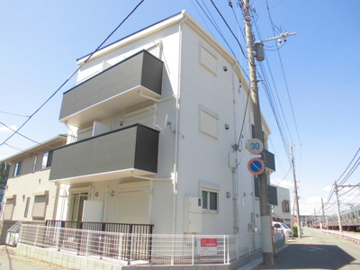 高崎線「宮原」駅から徒歩5分と駅近です