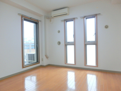 ※別室参考写真　★2面窓の明るいお部屋です★