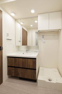 【洗面所】 | 南麻布仙台坂レジデンス | ※写真は同タイプ住戸です。