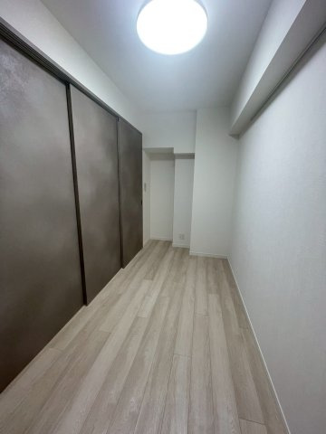 アイル　プレミアム東京西新井の洋室