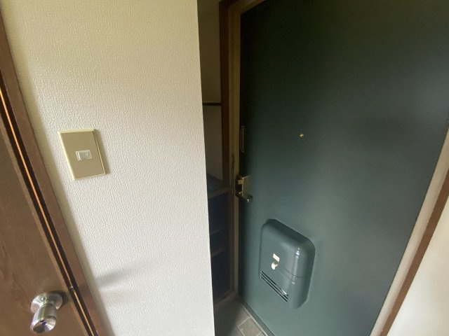 シャトーМの玄関