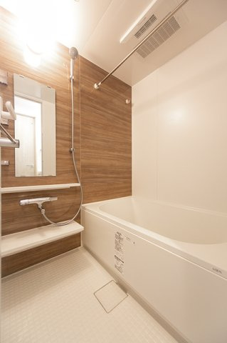 メゾンドリーヴ両国の浴室|※写真は同タイプ住戸です。