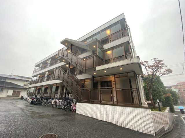 クレッセントハウス