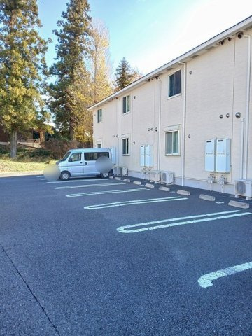 メゾン　Ｗｉｓｔｅｒｉａの駐車場