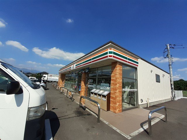 メゾン　Ｗｉｓｔｅｒｉａの周辺|セブンイレブン前橋西大室町店まで400m