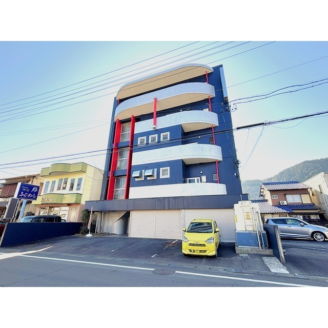 岐阜市雄総桜町３丁目の住宅付店舗一部