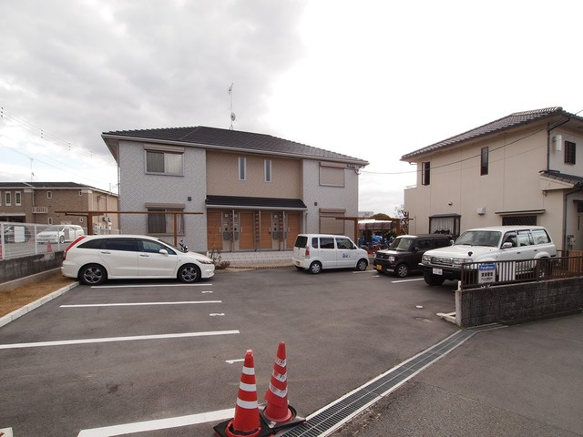 Ｌａｃｉｎｅ王寺　Lcourtの駐車場