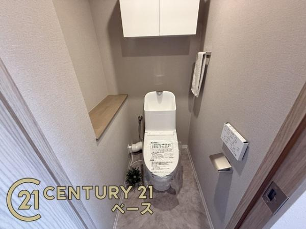 メゾンドールクラヴィエ生駒Ａ棟のトイレ|■リフォーム済みの綺麗なお手洗いです！