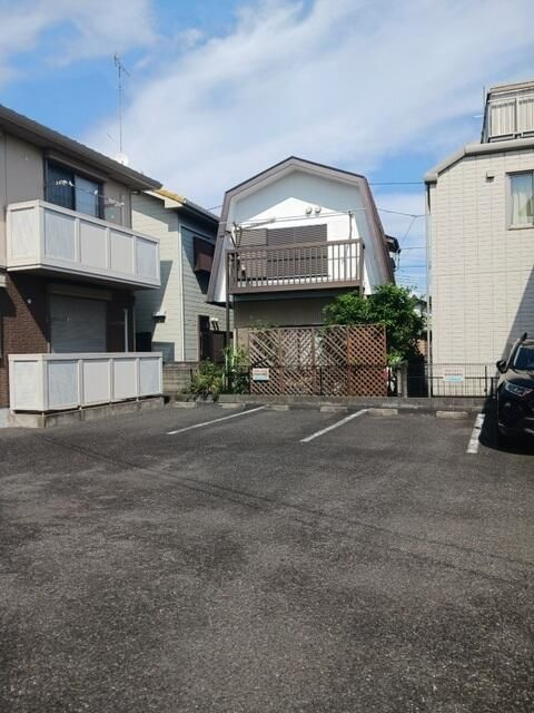 レオハナⅠの駐車場