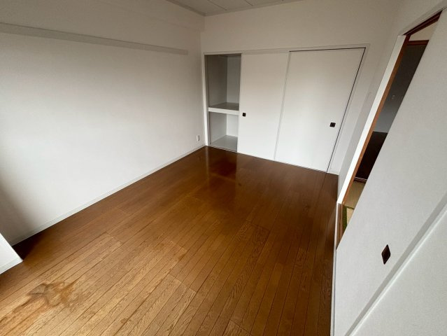 ハイム下鶴間の洋室