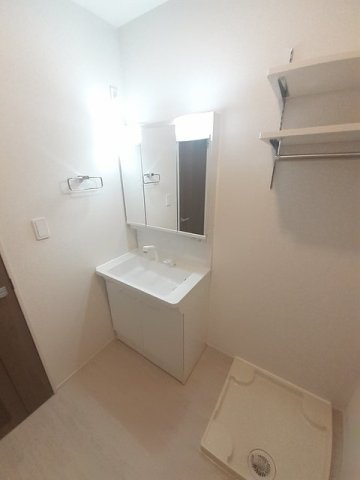 ウィステリアの洗面所