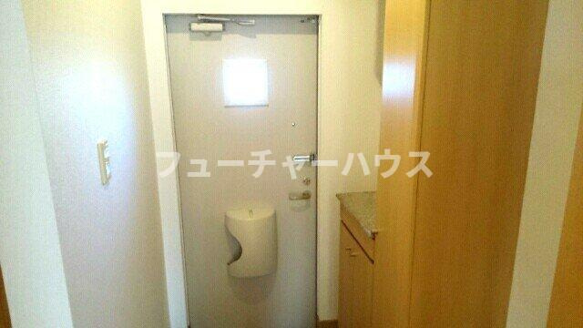 フェアリーⅢの玄関|明るい玄関です