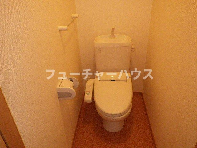 フェアリーⅢのトイレ|落ち着いた色調のトイレです