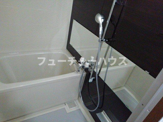 エルディム１０３７の浴室|コンパクトで使いやすいお風呂です