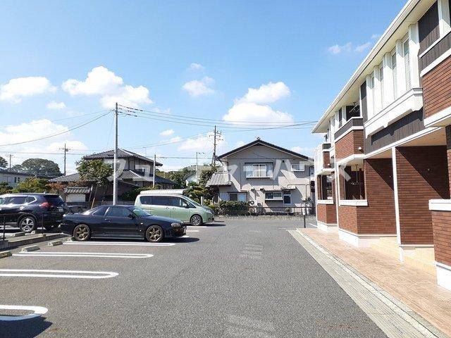 セント．クララアパートメントＡの駐車場