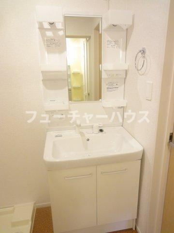 エィチワイティの洗面所