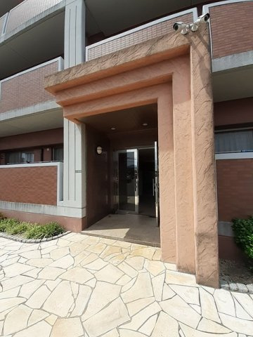 レジデンス牟礼のエントランス