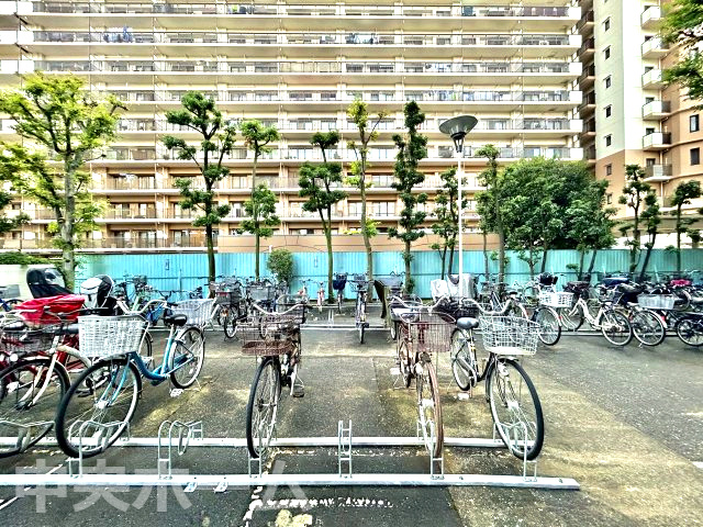 ハイラーク大島の駐輪場|【自転車置き場】最新の空き状況や費用などの詳細は担当スタッフまでお問い合わせください。