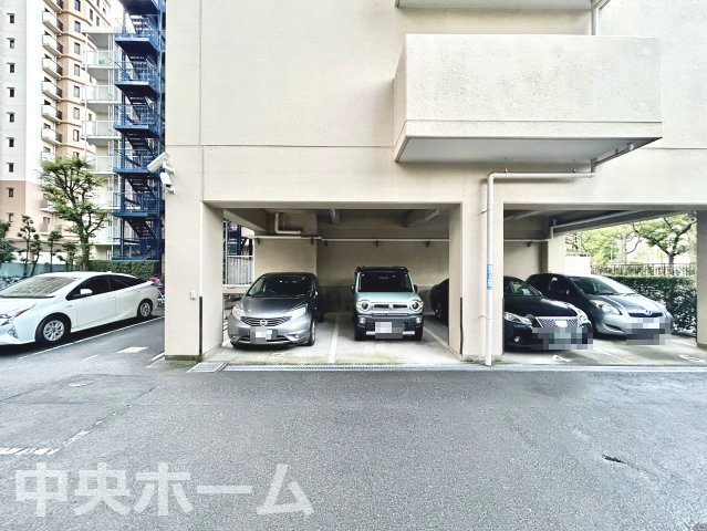 ハイラーク大島の駐車場|【敷地内駐車場】最新の空き状況や費用などの詳細は担当スタッフまでお問い合わせください。